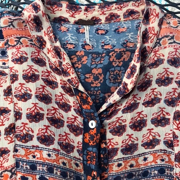 Free People Caravan Patchwork Printed Button Front Rayon Blouse Size Medium - Picture 9 of 15